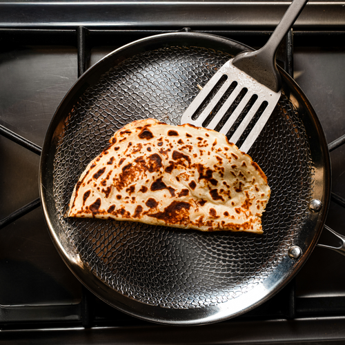 Crêpière en titane martelée pro